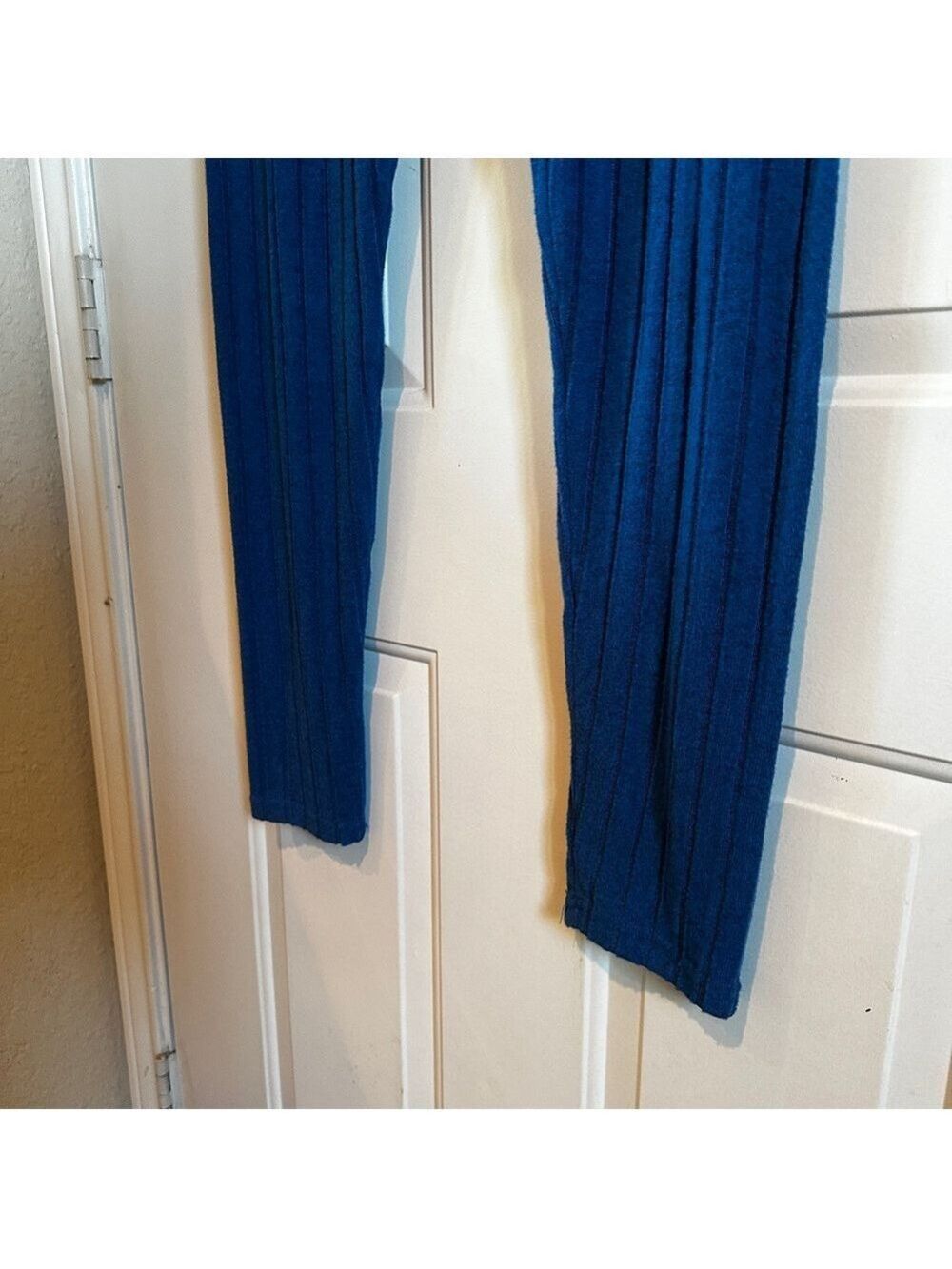 Blue Ribbed Knit Set XL - Picture 11 of 13